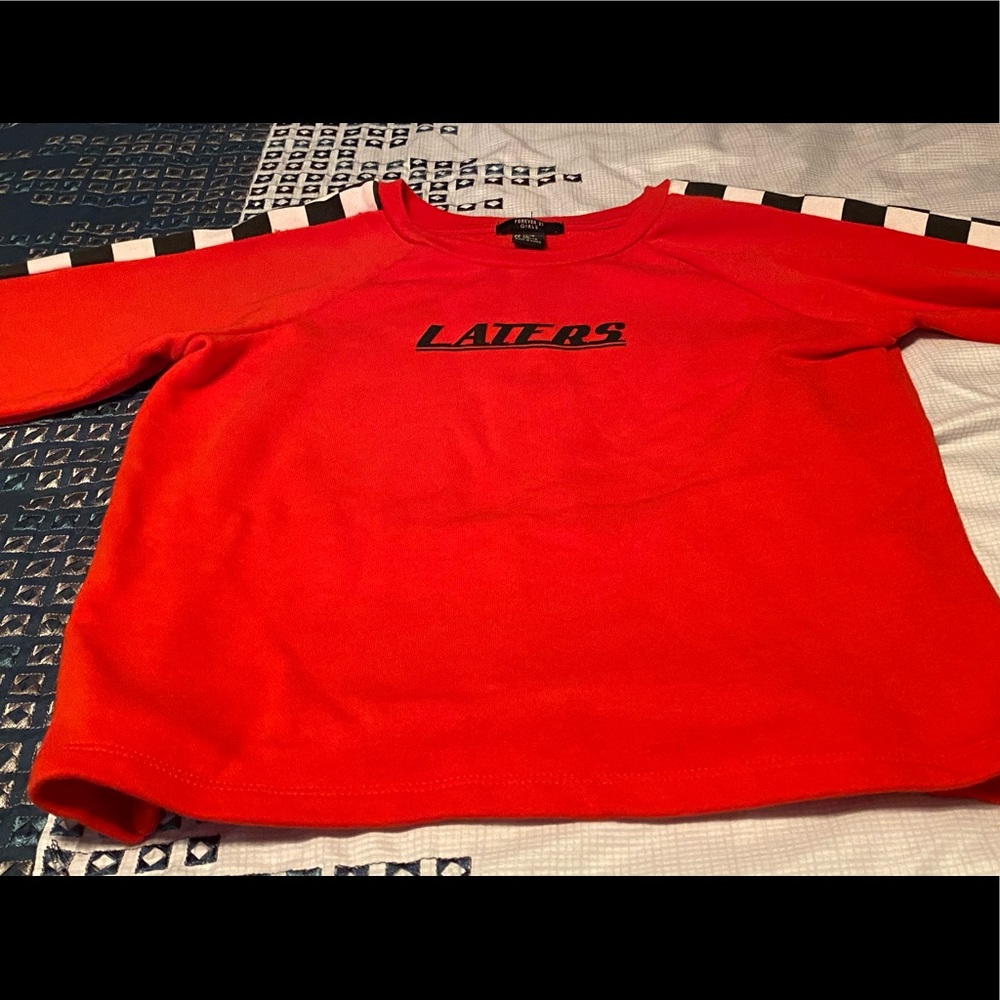 Sweatshirt
